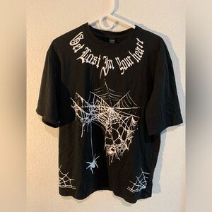 Black and white spider web tshirt